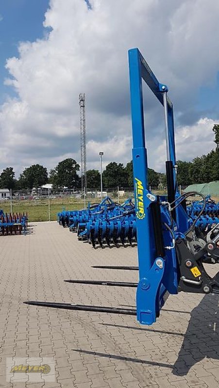 Ballengabel van het type Meyer Agrartechnik BSH Ballenspieß Hydro, Neumaschine in Andervenne (Foto 10)