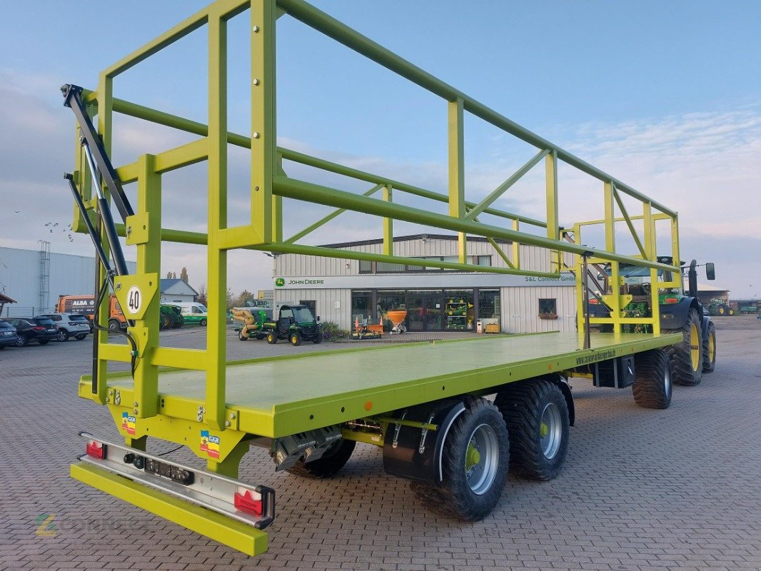 Ballensammelwagen van het type Conow BTW 24, Neumaschine in Gerichshain (Foto 1)