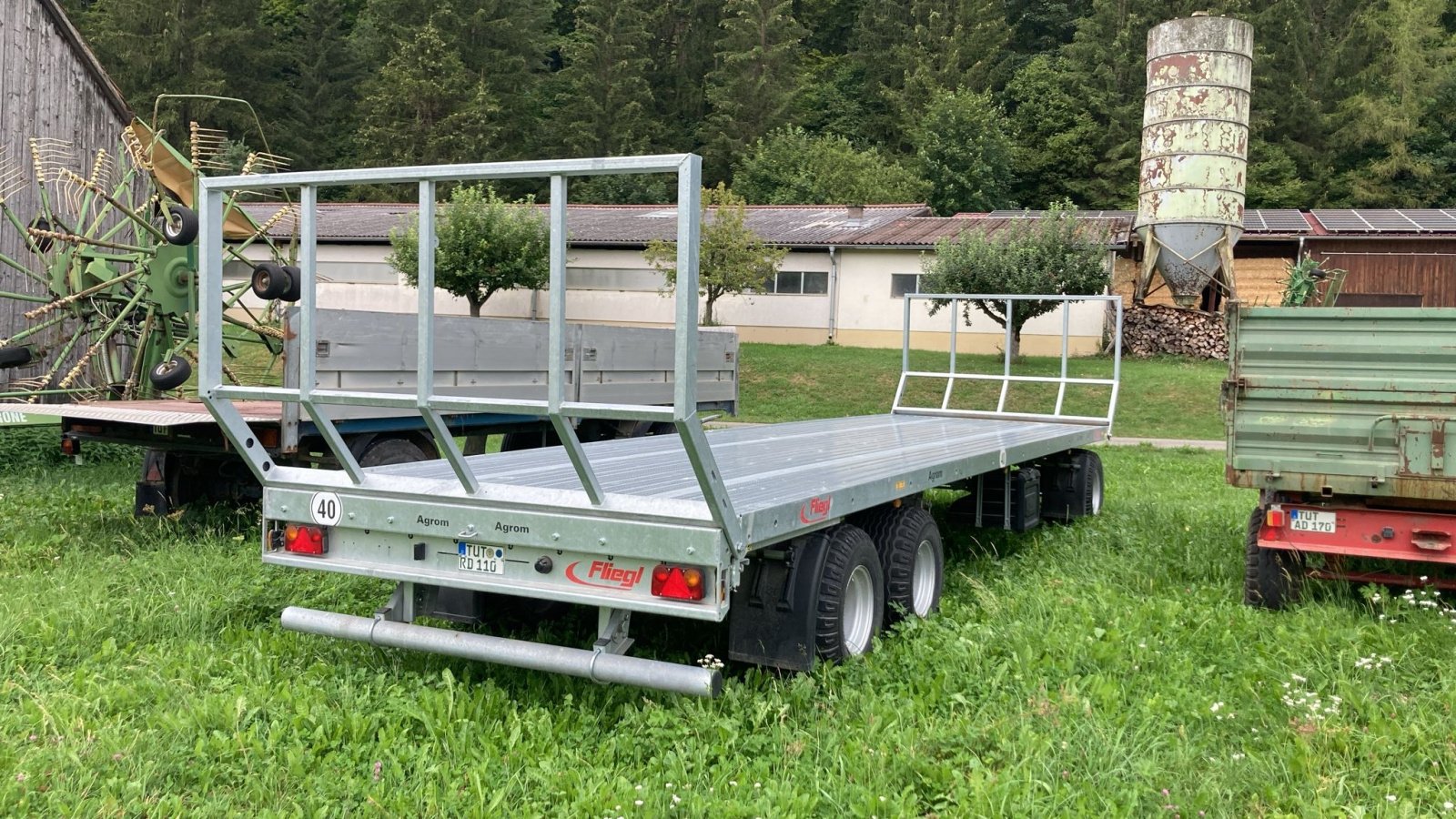 Ballensammelwagen van het type Fliegl DPW 180 B, Gebrauchtmaschine in Mühlhausen-Ehingen (Foto 2)