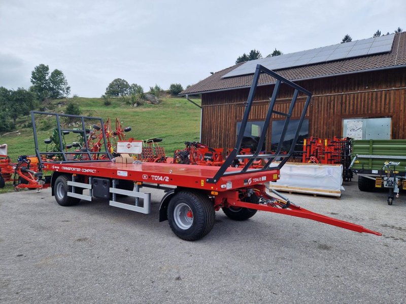 Ballensammelwagen of the type Metal-Fach T 014/2, Neumaschine in Grünbach