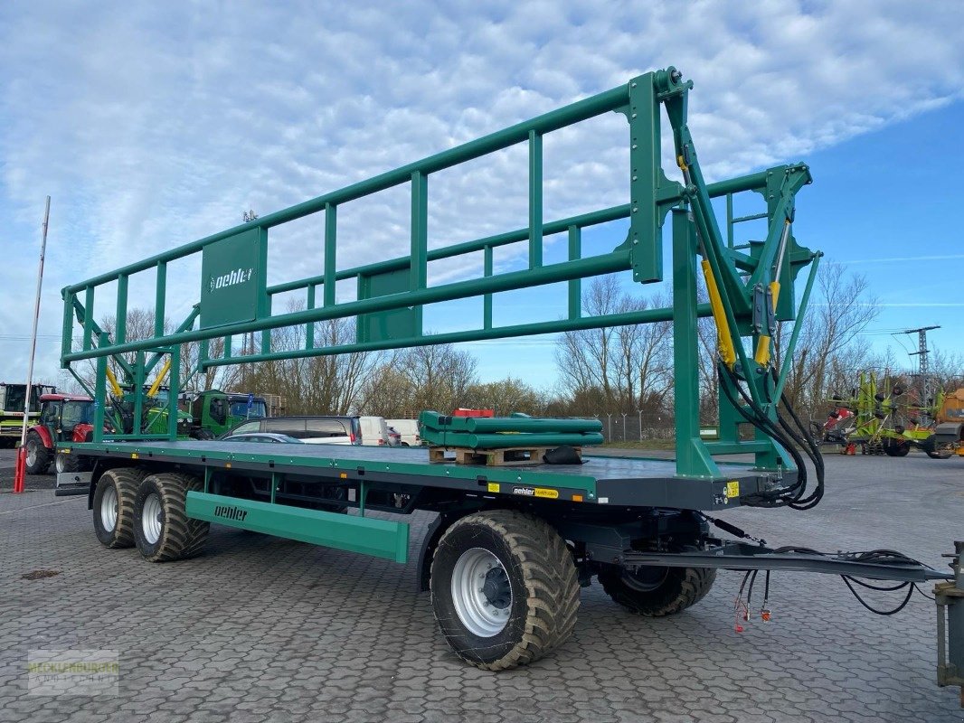 Ballensammelwagen van het type Oehler DDK 240 BK, Neumaschine in Mühlengeez (Foto 1)