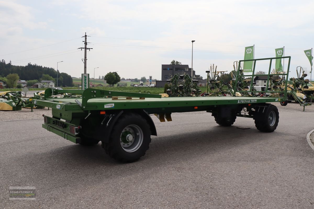 Ballensammelwagen des Typs PRONAR T027M 18to, Neumaschine in Gampern (Bild 3)