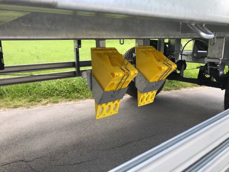 Ballensammelwagen van het type Sonstige CynkoMet Ballenwagen T608 10to, Neumaschine in Tamsweg (Foto 14)