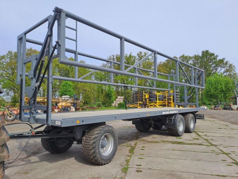 Ballensammelwagen of the type Sonstige N/A, Neumaschine in Vehlow (Picture 1)