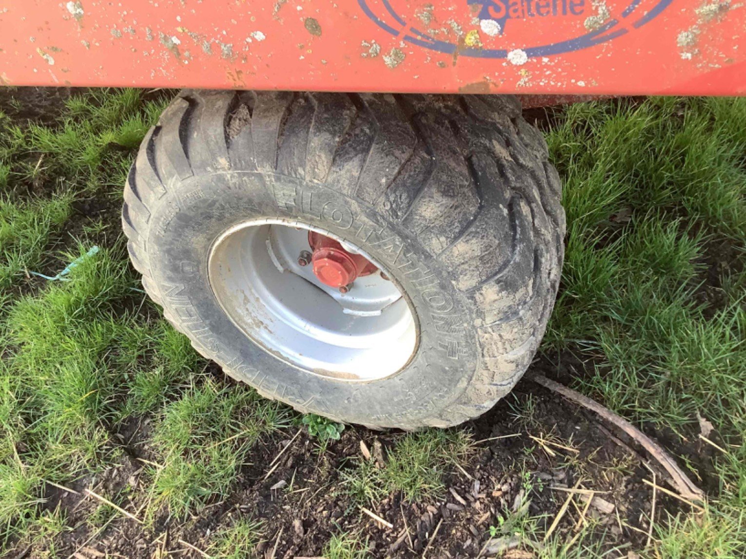 Ballensammelwagen tip Sonstige Plateau fourrager VPP10 Satene, Gebrauchtmaschine in LA SOUTERRAINE (Poză 6)