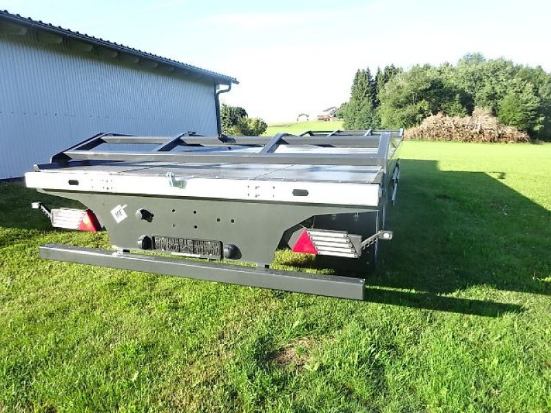 Ballentransportwagen del tipo Metal-Fach T- 019- Ballentransportanhänger- Neu - Modell  -  3 Achser- 18 Tonner- Top-Preis, Neumaschine In Neureichenau (Immagine 8)