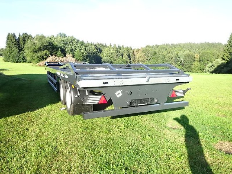 Ballentransportwagen of the type Metal-Fach T- 019- Ballentransportanhänger- Neu - Modell  -  3 Achser- 18 Tonner- Top-Preis, Neumaschine in Neureichenau (Picture 10)