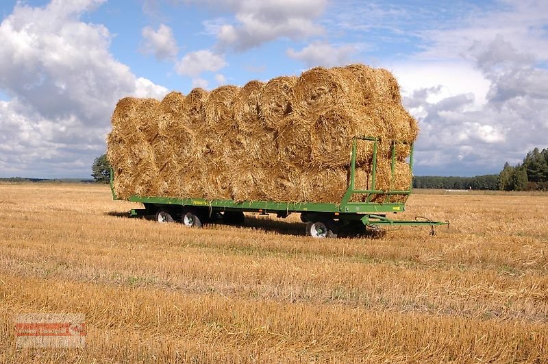 Ballentransportwagen van het type PRONAR T 023, Neumaschine in Ostheim/Rhön (Foto 4)