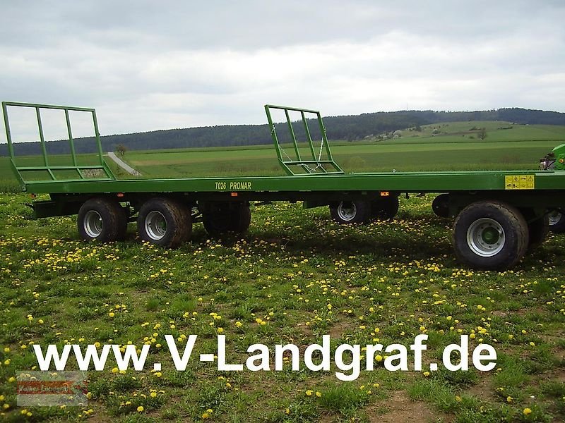 Ballentransportwagen of the type PRONAR T 026 Ballenwagen 18 to, Neumaschine in Ostheim/Rhön (Picture 1)