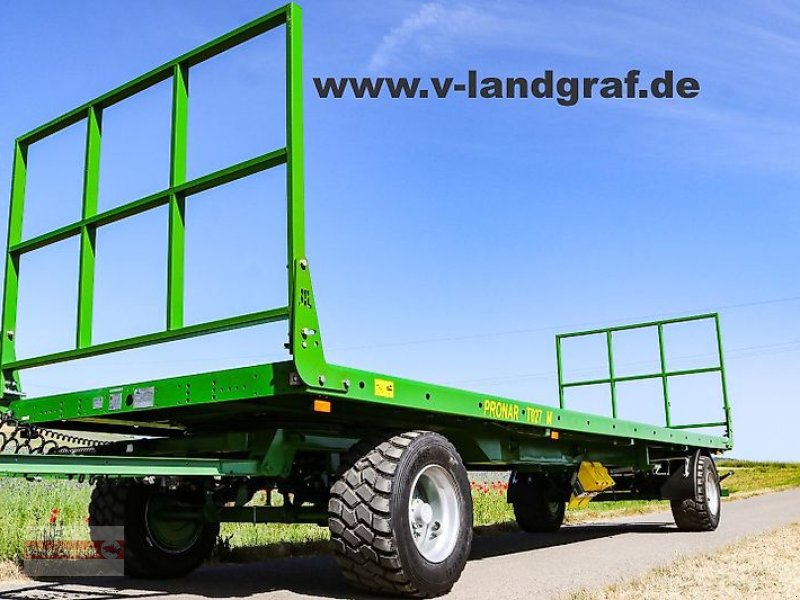 Ballentransportwagen van het type PRONAR T 027M, Neumaschine in Ostheim/Rhön (Foto 1)