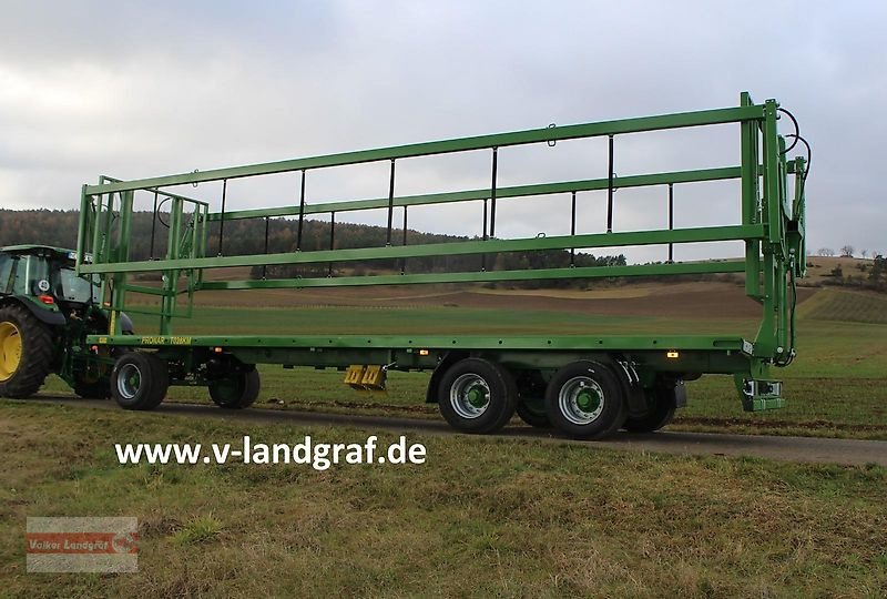 Ballentransportwagen van het type PRONAR T 028 KM, Neumaschine in Ostheim/Rhön (Foto 1)