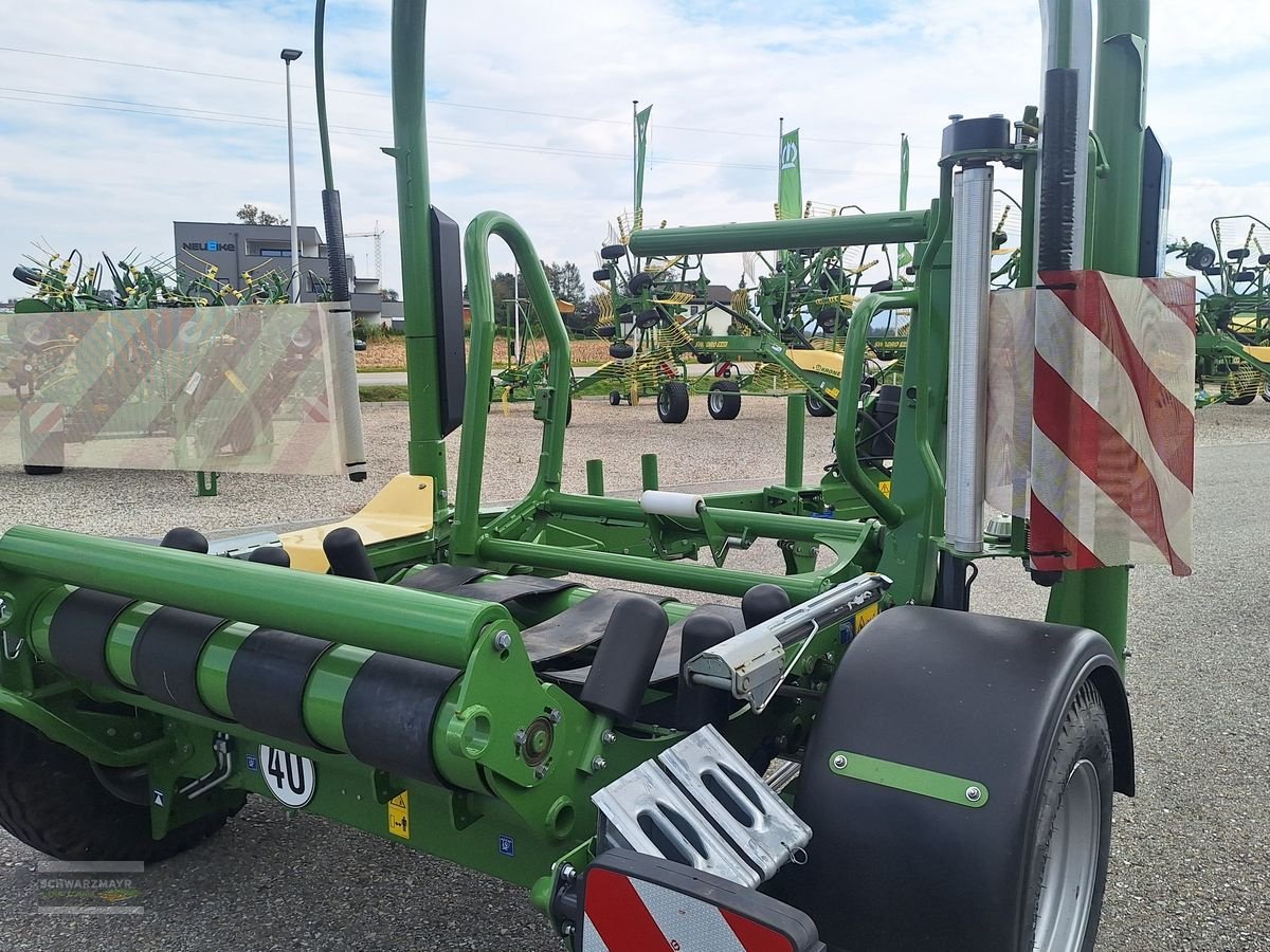 Ballenwickler of the type Krone EasyWrap 165 T, Neumaschine in Gampern (Picture 13)