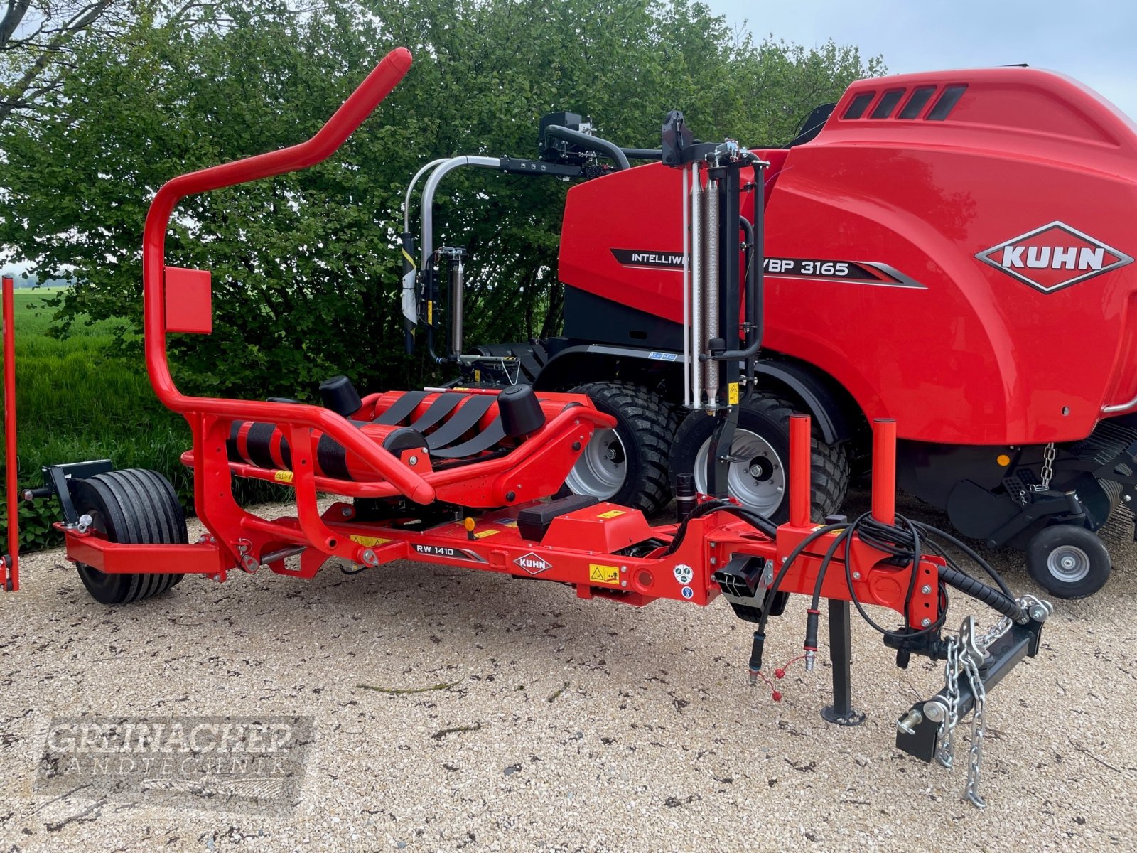 Ballenwickler van het type Kuhn RW 1410, Neumaschine in Pfullendorf (Foto 1)