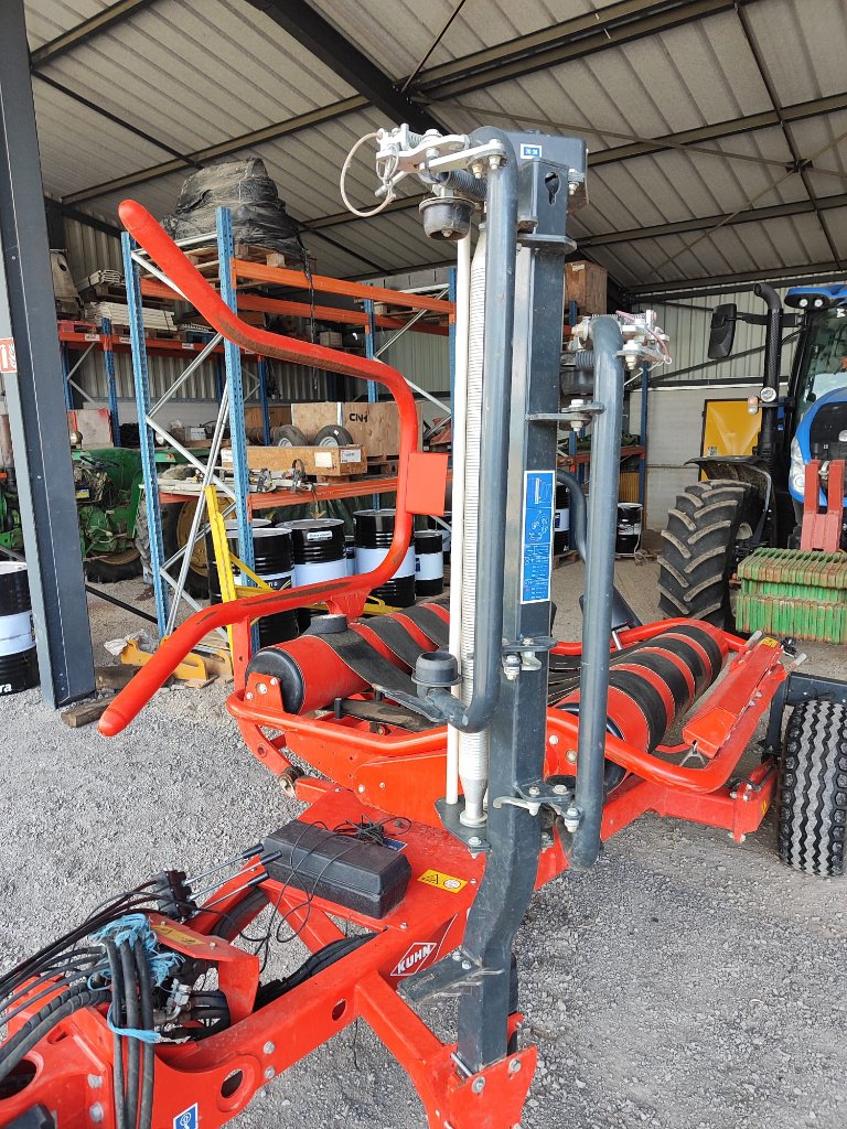 Ballenwickler van het type Kuhn RW1410 E-TWIN, Gebrauchtmaschine in STENAY (Foto 2)