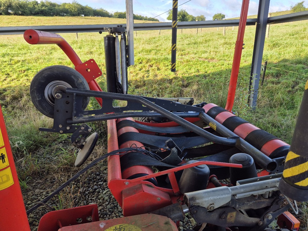 Ballenwickler del tipo Kuhn Rw1800m, Gebrauchtmaschine en MANDRES-SUR-VAIR (Imagen 6)