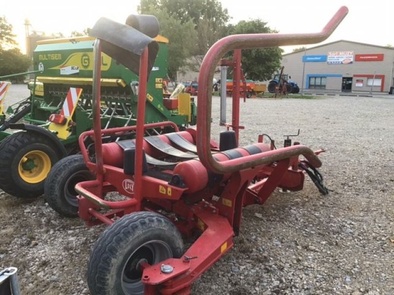 Ballenwickler van het type Lely ATTIS PT130, Gebrauchtmaschine in Condeissiat (Foto 2)