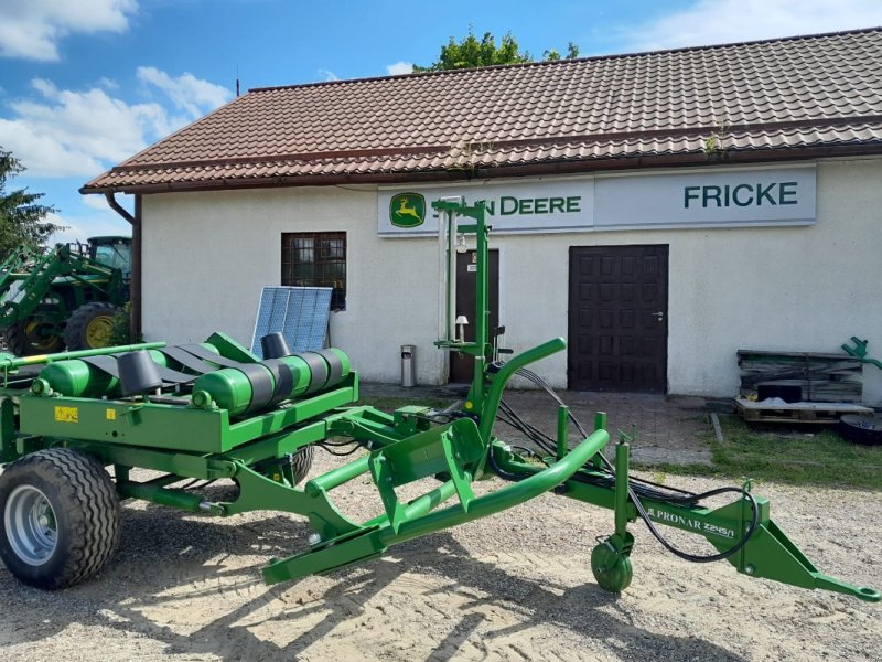 Ballenwickler des Typs PRONAR Z245/1, Neumaschine in Mrągowo