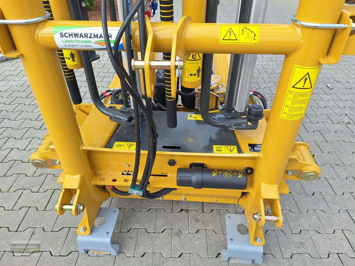 Ballenwickler des Typs Tanco S200 VariWrap, Neumaschine in Aurolzmünster (Bild 15)