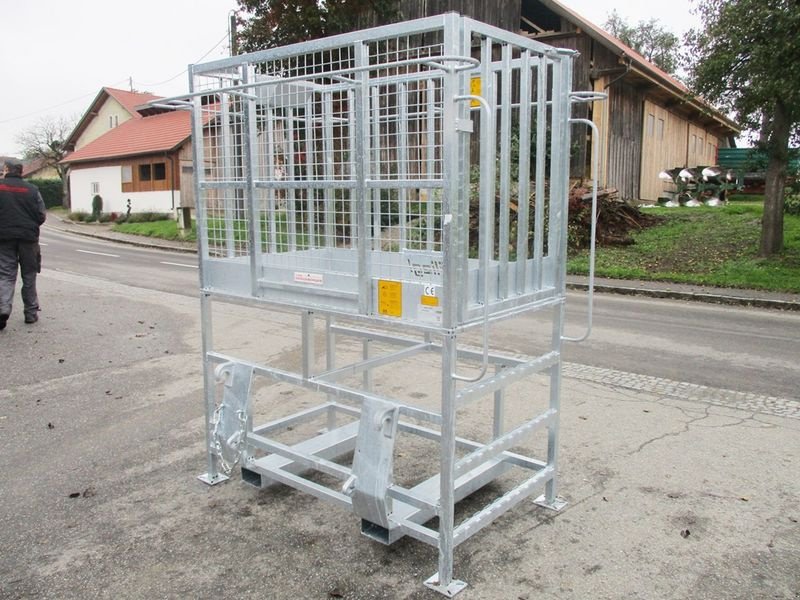 Ballenzange del tipo Fliegl Arbeitsbühne HOCH, Neumaschine en St. Marienkirchen (Imagen 1)