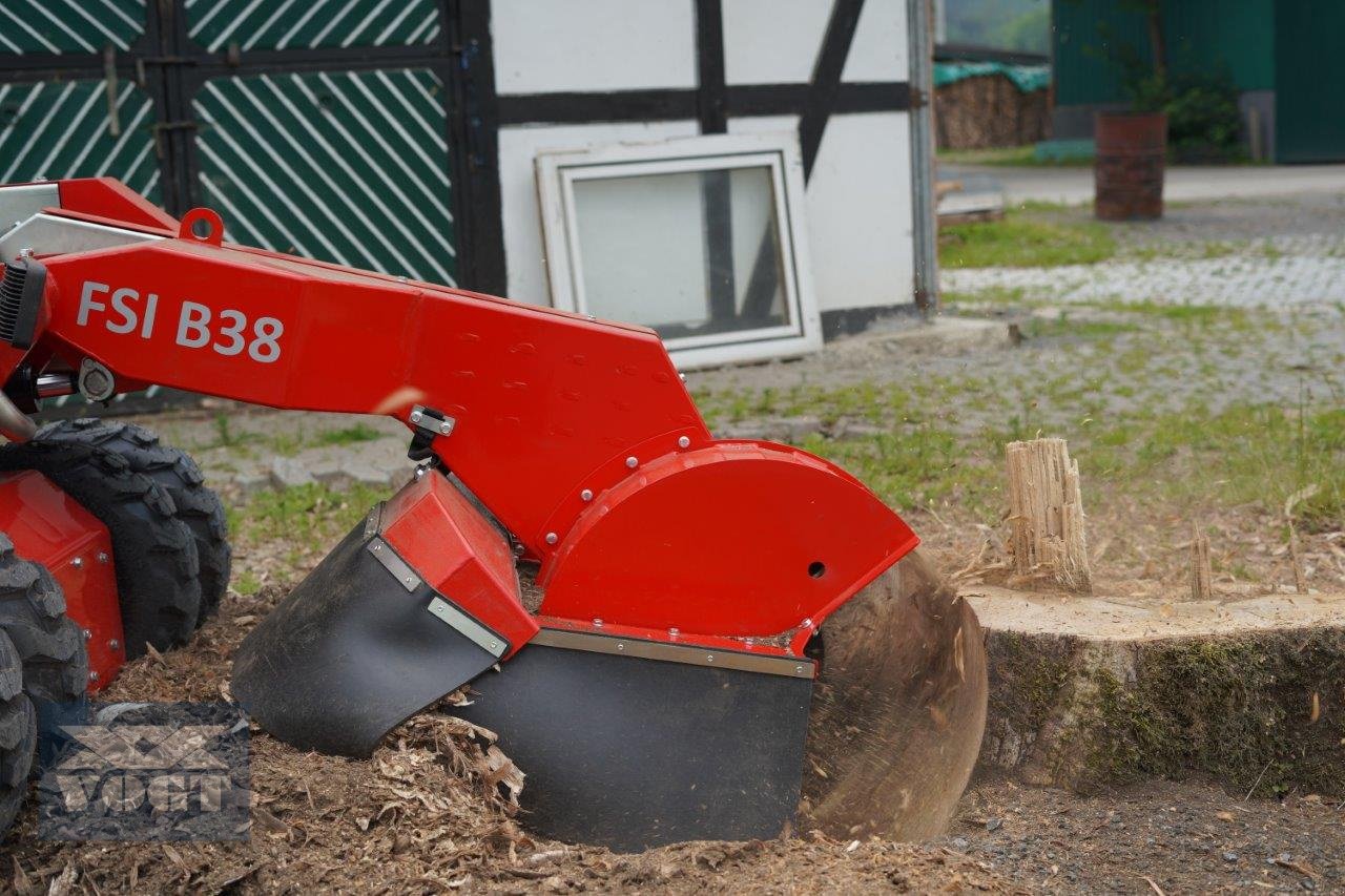 Baumstumpffräse typu FSI B38 2WD Stubbenfräse /Wurzelfräse mit Benzinmotor und Radantrieb, Neumaschine v Schmallenberg (Obrázek 8)