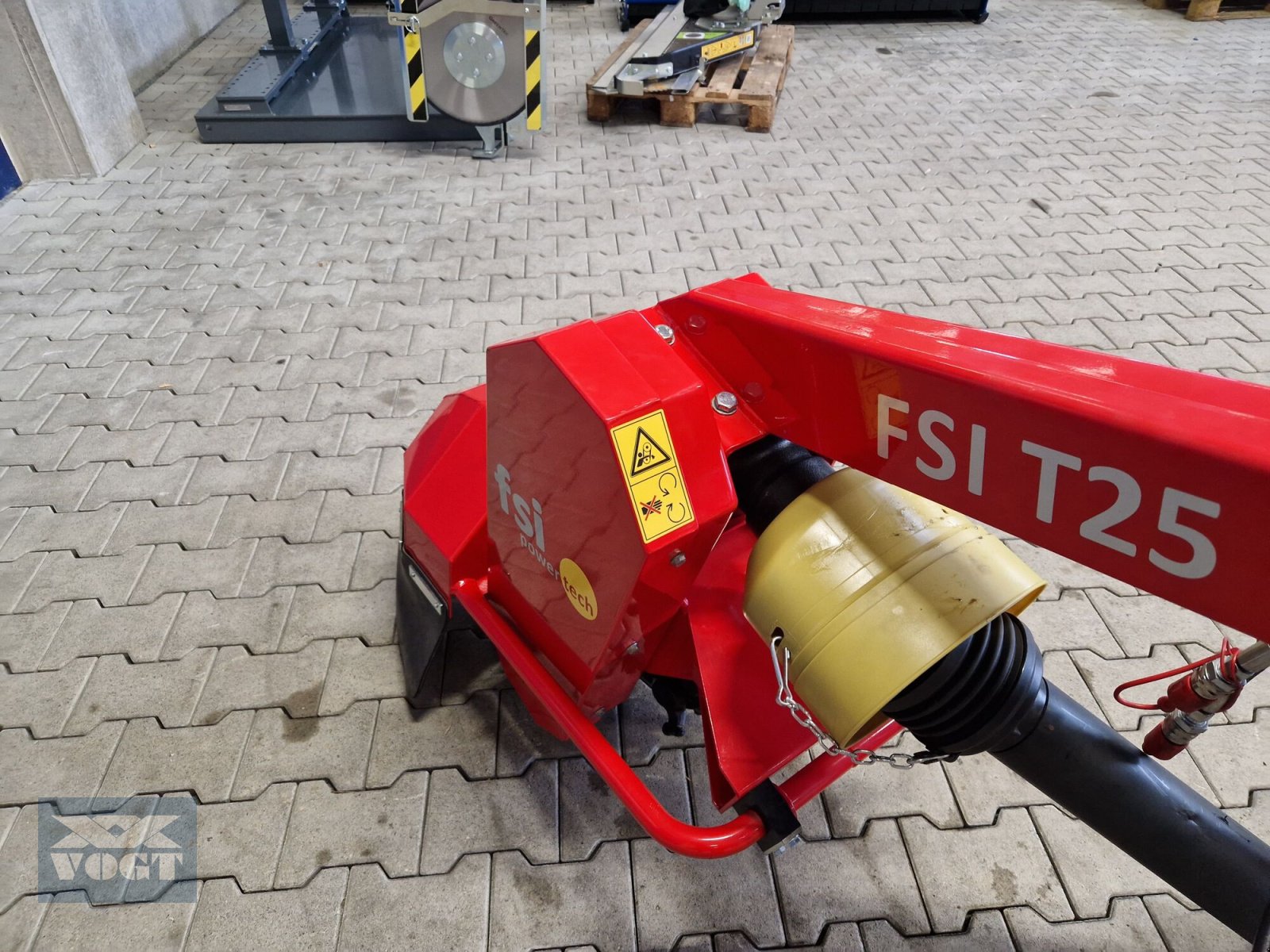 Baumstumpffräse des Typs FSI T25 Stubbenfräse /Stockfräse /Wurzelfräse für Traktor-Vorführgerät-, Gebrauchtmaschine in Schmallenberg (Bild 13)