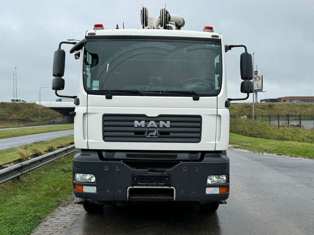 Betonpumpe van het type MAN TGA 26.360 6x4 with Putzmeister BSF24-4.16 24m Concrete Pump, Gebrauchtmaschine in Velddriel (Foto 9)