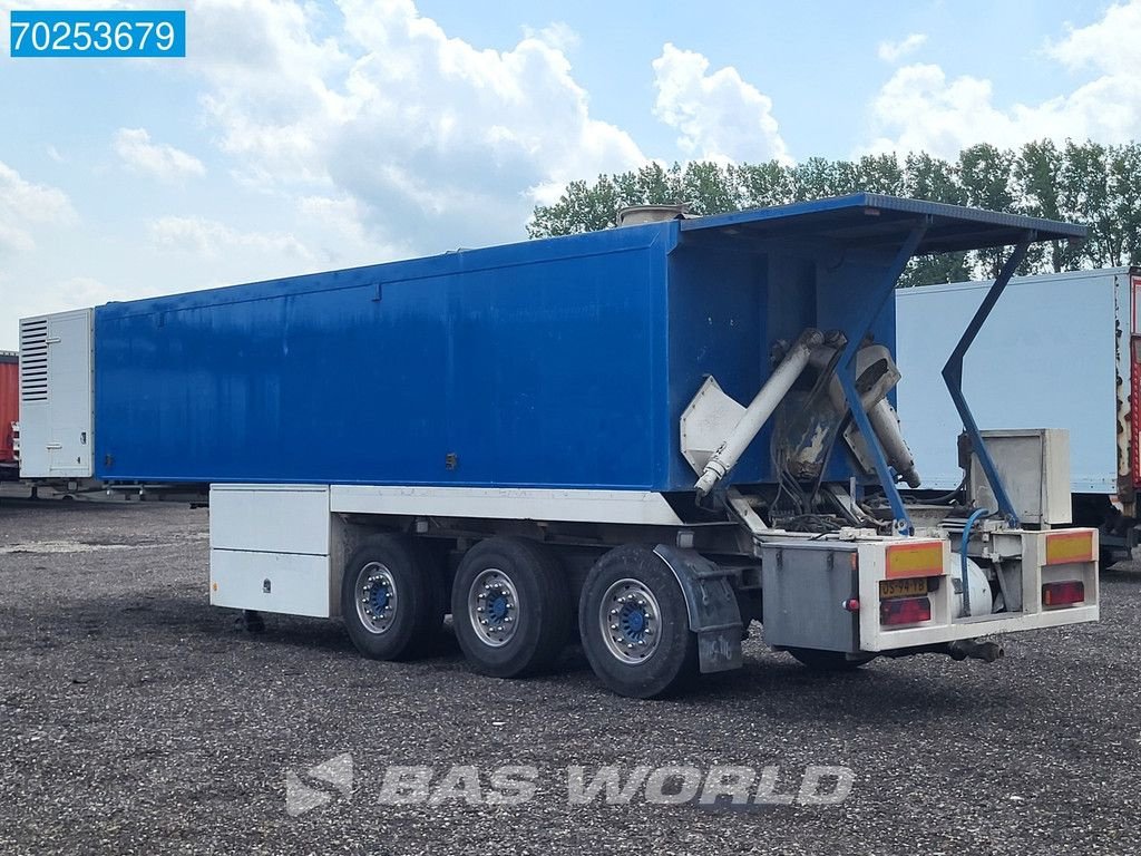 Betonpumpe des Typs Sonstige M.C. Machines MCM-339-ST-S2 3 axles Liftachse+2xLenkachse, Gebrauchtmaschine in Veghel (Bild 2)