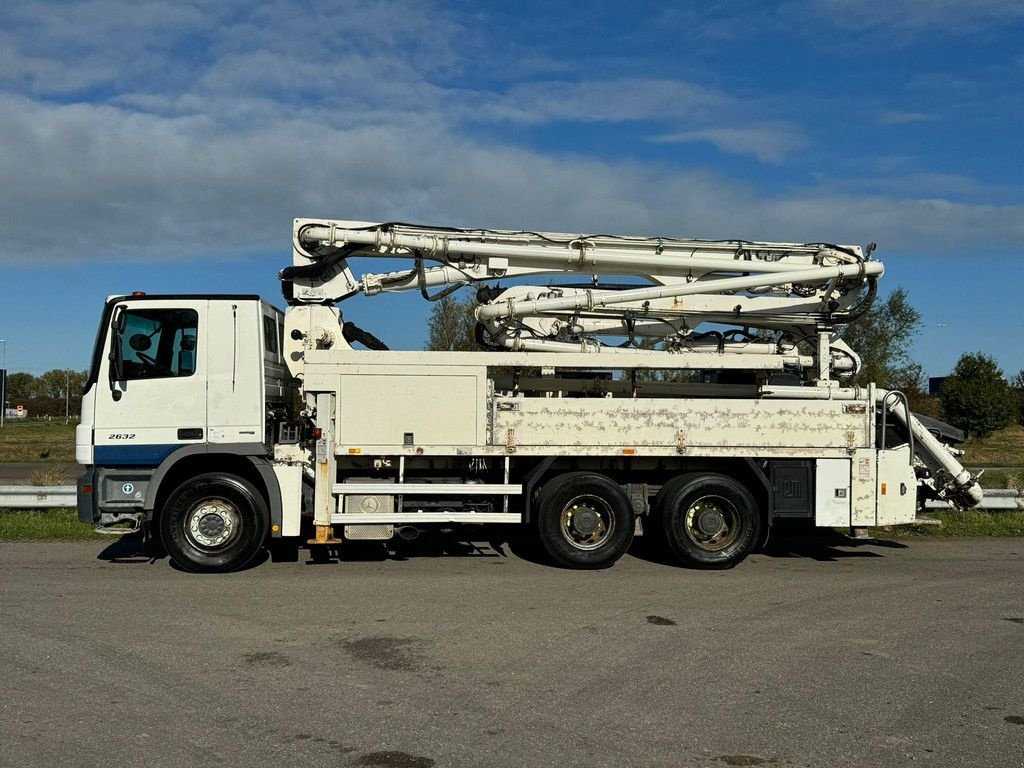 Betonpumpe za tip Sonstige Mercedes Benz Actros 2632 6x4 with Putzmeister BSF 24-4 11 24m concrete pump, Gebrauchtmaschine u Velddriel (Slika 2)