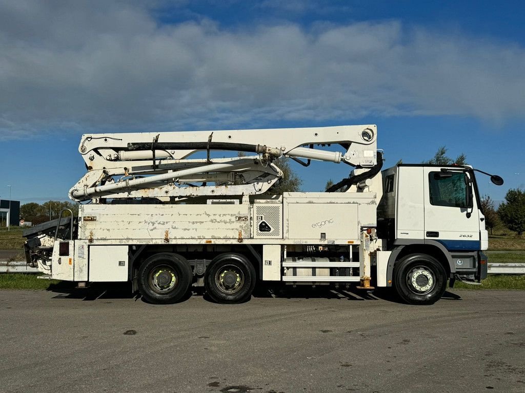 Betonpumpe za tip Sonstige Mercedes Benz Actros 2632 6x4 with Putzmeister BSF 24-4 11 24m concrete pump, Gebrauchtmaschine u Velddriel (Slika 5)