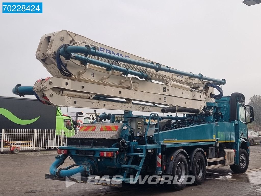 Betonpumpe van het type Sonstige Mercedes Benz Arocs 2836 6X4 38mtr Sermac 4Z38 pump Big-Axle steelsuspension E, Gebrauchtmaschine in Veghel (Foto 9)