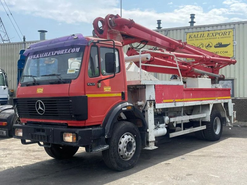 Betonpumpe типа Sonstige Mercedes Benz SK 1922 Concrete Pump Putzmeister 24 Meters + Joystick Remotre 8, Gebrauchtmaschine в 'S-Hertogenbosch