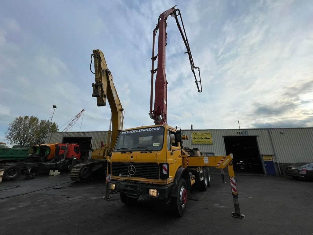 Betonpumpe van het type Sonstige Mercedes Benz SK 2225 Putzmeister 32 Meter Concrete Pump 6x4 V8 Perfect Condit, Gebrauchtmaschine in 'S-Hertogenbosch (Foto 3)