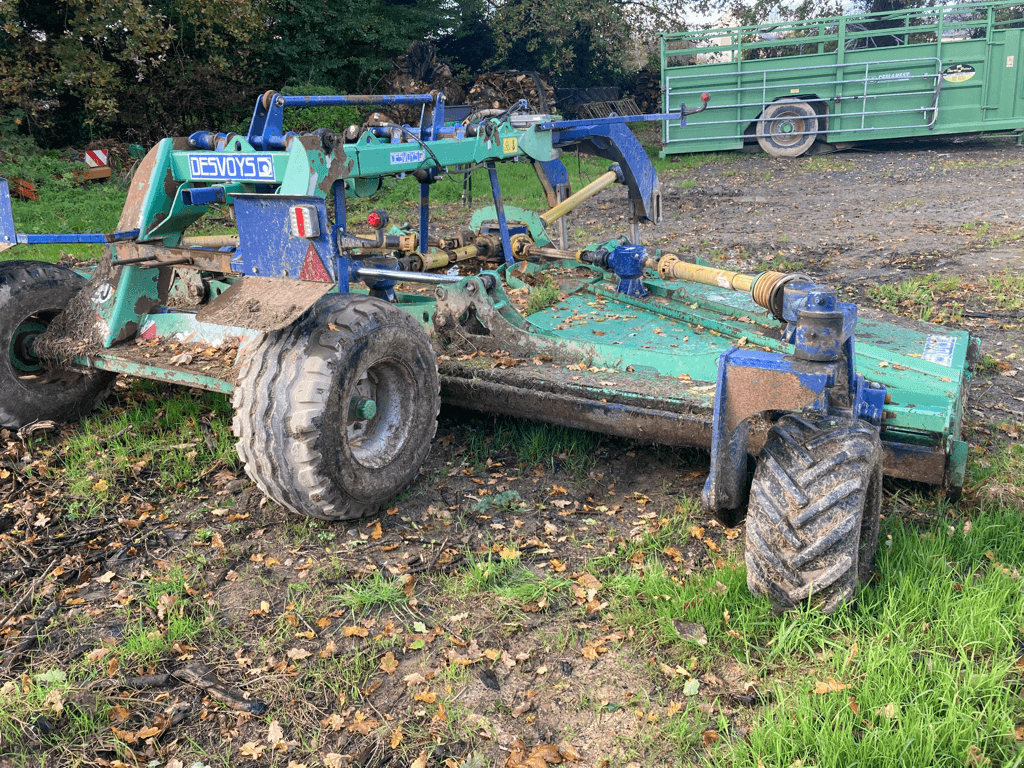 Böschungsmähgerät des Typs Desvoys REPLIABLE SEMI PORTE, Gebrauchtmaschine in TREMEUR (Bild 2)