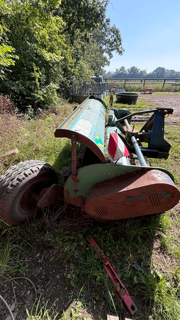 Böschungsmähgerät des Typs Kuhn BNG 270, Gebrauchtmaschine in CONDE SUR VIRE (Bild 2)