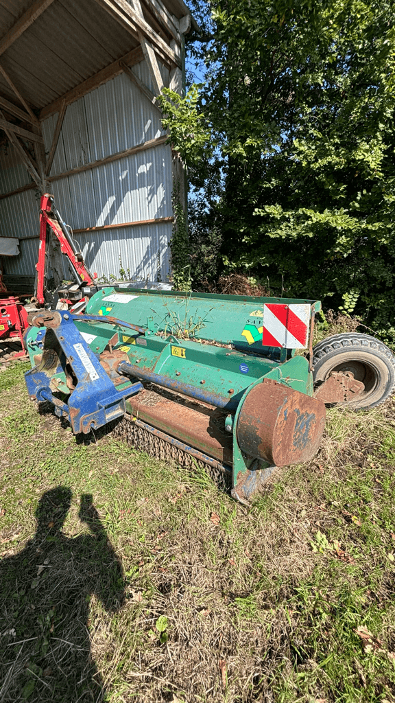 Böschungsmähgerät del tipo Kuhn BNG 270, Gebrauchtmaschine In CONDE SUR VIRE (Immagine 4)