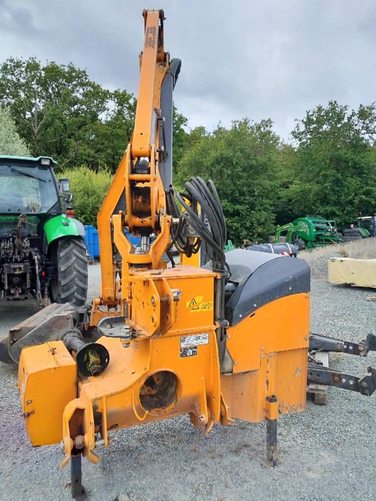 Böschungsmähgerät du type Kuhn EP5757SPA, Gebrauchtmaschine en LES ESSARTS (Photo 1)