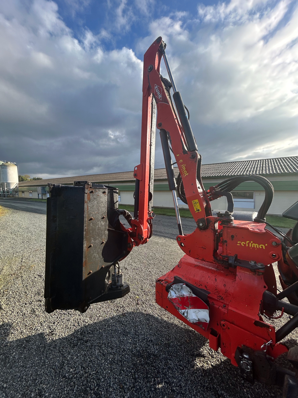 Böschungsmähgerät van het type Kuhn EPAREUSE KUHN EP 5050P, Gebrauchtmaschine in BEGARD (Foto 4)