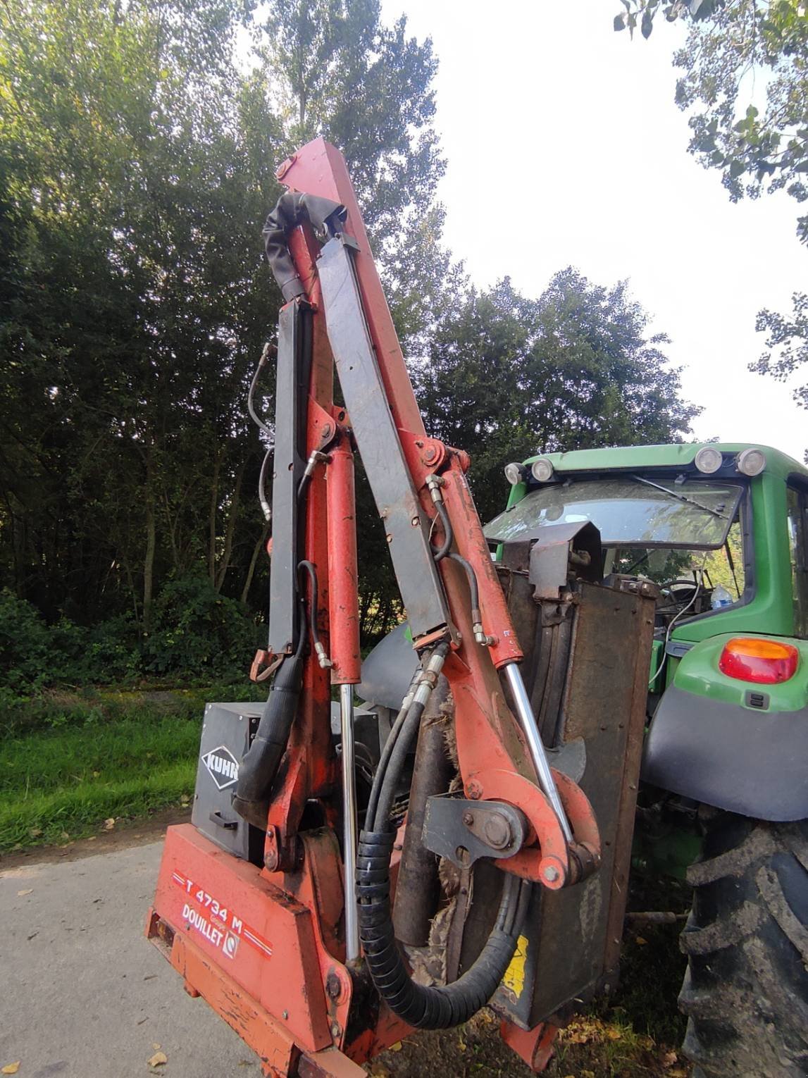 Böschungsmähgerät van het type Kuhn T4734M, Gebrauchtmaschine in Le Horps (Foto 3)