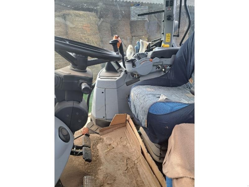 Böschungsmähgerät del tipo New Holland T6070 ACTIVE PC, Gebrauchtmaschine en PLUMELEC (Imagen 9)