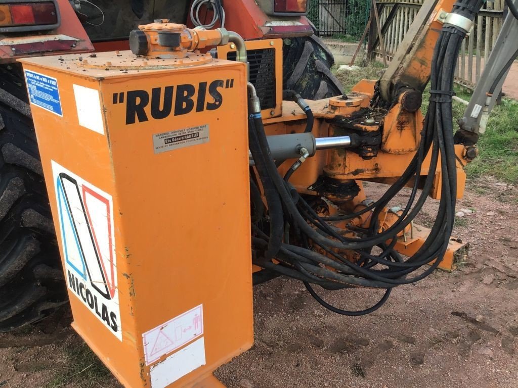 Böschungsmähgerät van het type Nicolas DEBROUSSAILLEUSE, Gebrauchtmaschine in VAROIS & CHAIGNOT (Foto 3)