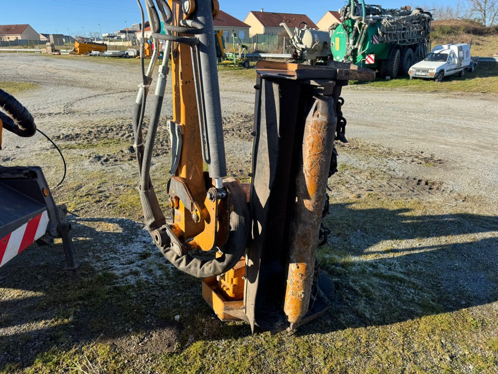 Böschungsmähgerät des Typs Sonstige Pluton 50 CSE, Gebrauchtmaschine in GUERET (Bild 4)