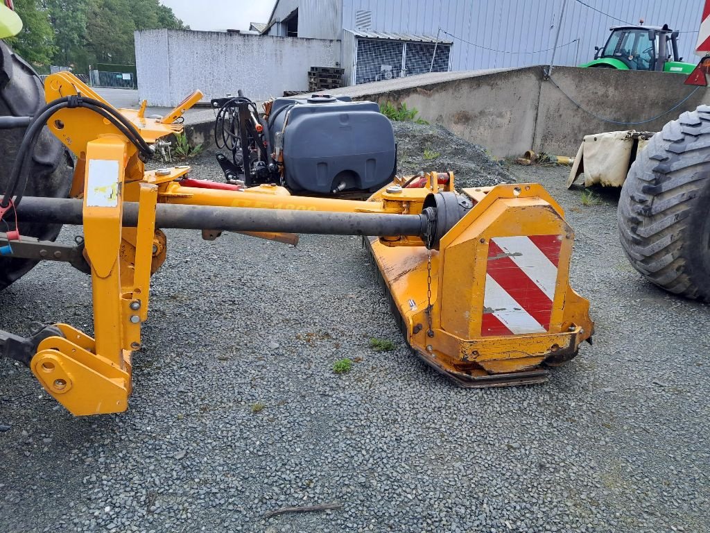 Böschungsmähgerät du type Sonstige RF1800, Gebrauchtmaschine en LES ESSARTS (Photo 1)