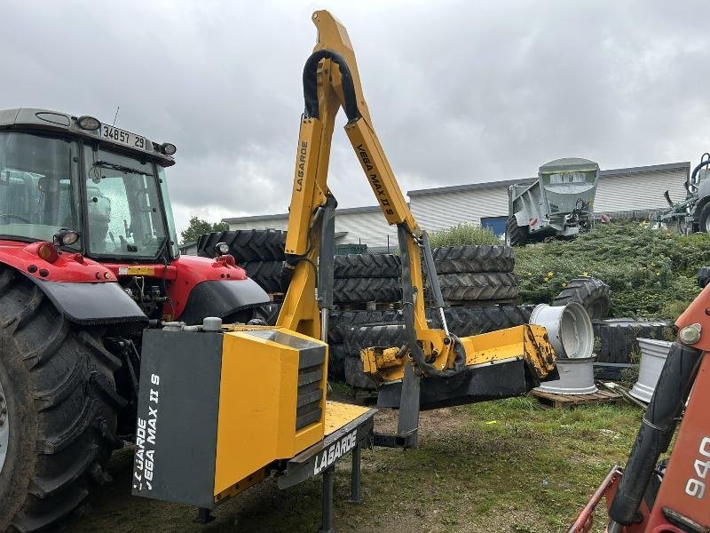 Böschungsmähgerät des Typs Sonstige VEGA MAX II EPE, Gebrauchtmaschine in LANDIVISIAU (Bild 1)