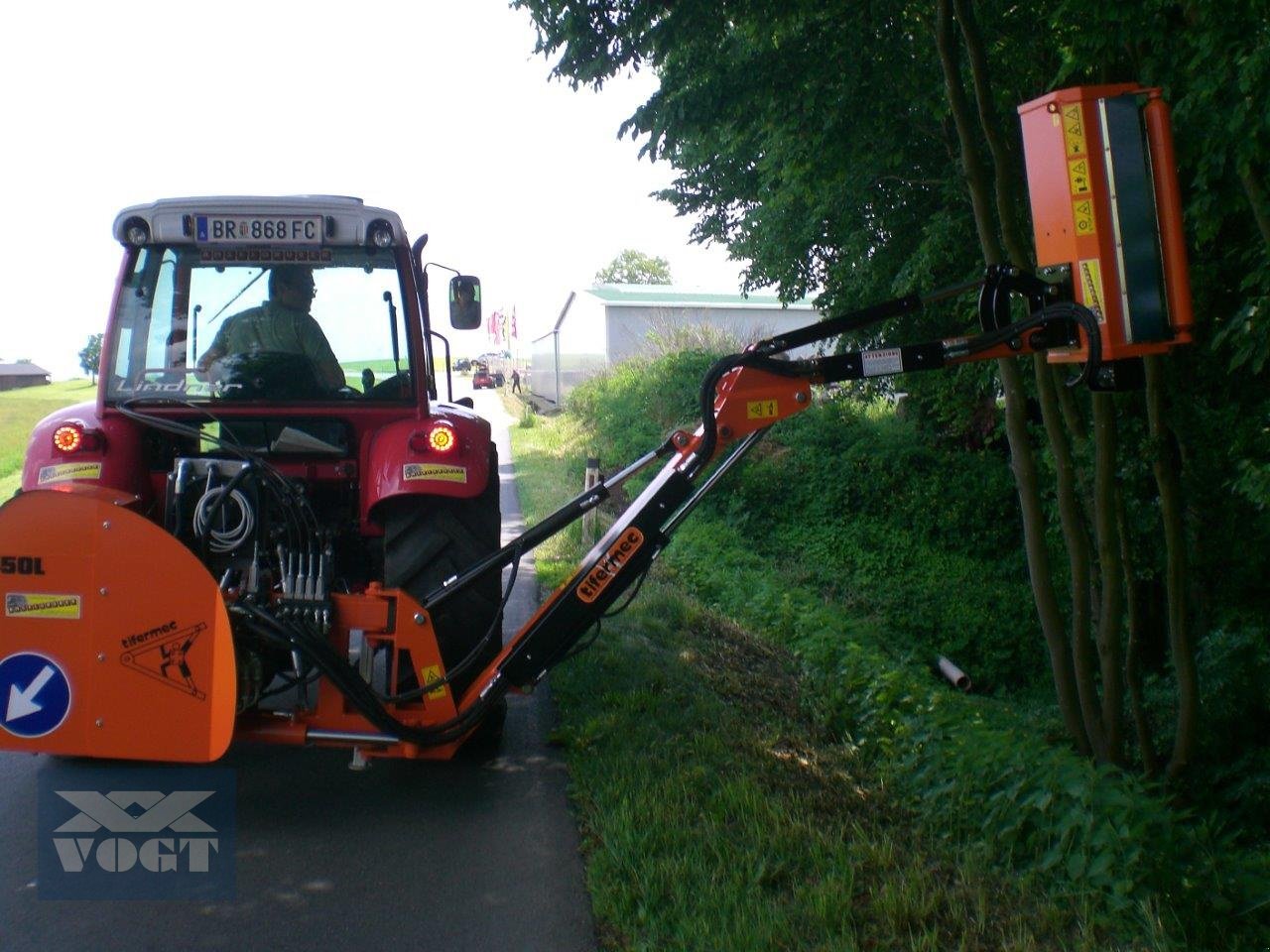 Böschungsmähgerät типа Tifermec DEC 450L Auslegemulcher inkl. Mulchkopf T-100L für Traktor-Lagergerät-, Neumaschine в Schmallenberg (Фотография 16)