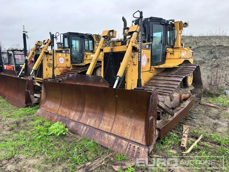 Bulldozer типа CAT D6T, Gebrauchtmaschine в Dormagen