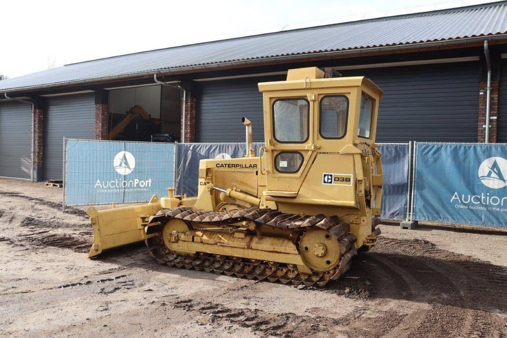 Bulldozer Türe ait Caterpillar D3B, Gebrauchtmaschine içinde Antwerpen (resim 3)