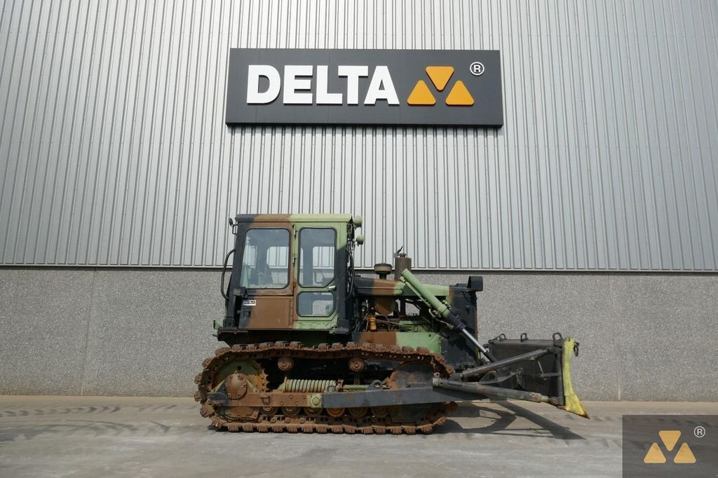 Bulldozer du type Caterpillar D5B Ex-army, Gebrauchtmaschine en Zevenbergen (Photo 2)