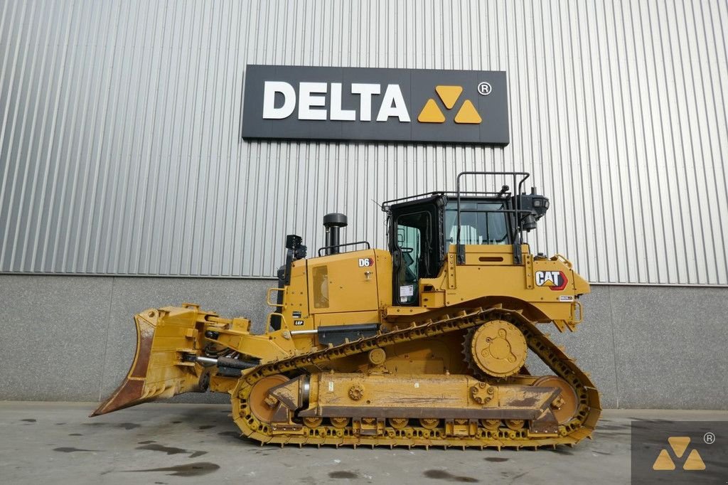 Bulldozer del tipo Caterpillar D6 LGP, Gebrauchtmaschine en Zevenbergen (Imagen 1)