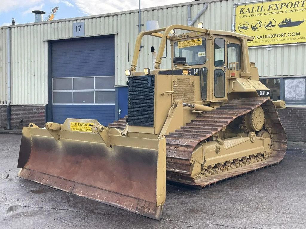 Bulldozer du type Caterpillar D6M LGP Dozer With Ripper Good Condition 2 Units In Stock, Gebrauchtmaschine en 'S-Hertogenbosch (Photo 1)