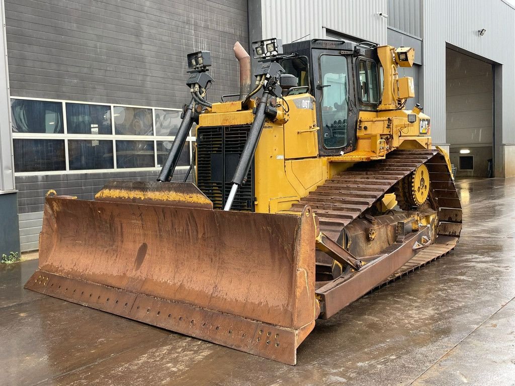 Bulldozer tipa Caterpillar D6T LGP - CE certified / NEW MS ripper, Gebrauchtmaschine u Velddriel (Slika 3)